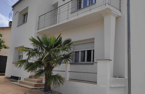 Royan Villa | Villa Royan: Ideal Retreat with Private Heated Pool & Ocean Views