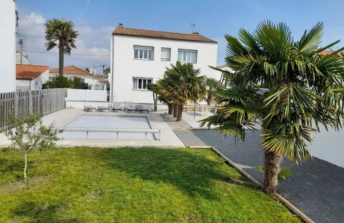 Royan Villa | Villa Royan: Ideal Retreat with Private Heated Pool & Ocean Views