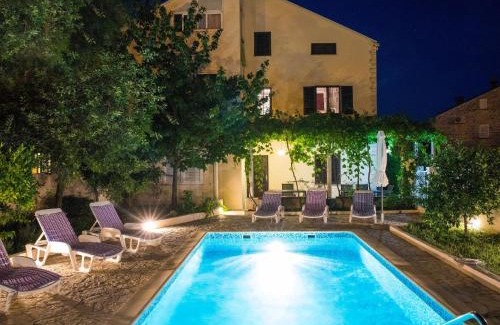 Rozat Apartment | Villa Roza - Studio Apartment with Balcony