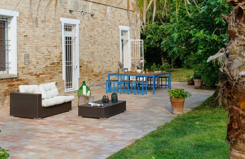 Massa Castello Villa | Villa Rustica 8: Family-Friendly Retreat with Spa & Breakfast