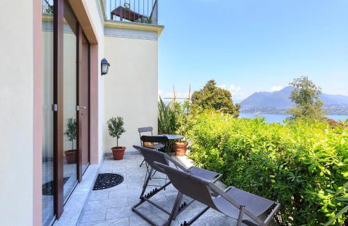 Stresa Apartment | Villa Rubino: Lakeside Getaway with Garden and Hot Tub
