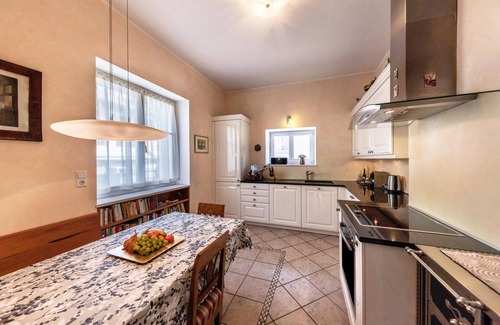 Old Town Villa | Discover Villa 'Runkelstein' with Mountain Views & Garden