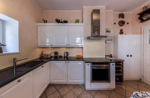 Old Town Villa | Discover Villa 'Runkelstein' with Mountain Views & Garden