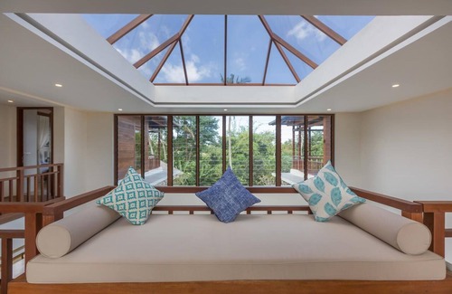 Berawa Villa | Villa Rusa Biru: Oceanfront Retreat with Private Pool & Chef