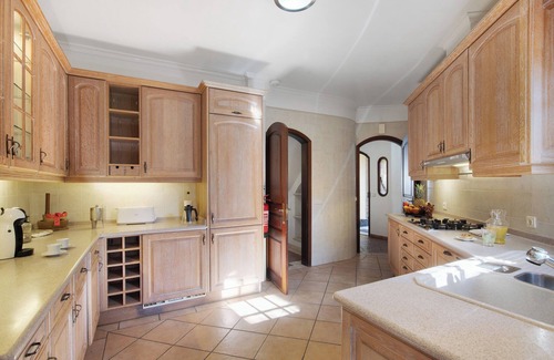 Castelo Villa | Villa 'Rústica' with Sea View, Wi-Fi and Air Conditioning