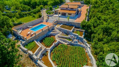 Vrgorac Villa | Villa Rusticale: Private Pool with Ocean View Escape