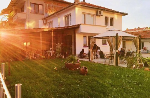 Kiten House | Oceanfront Villa Rusto: Guest Rated 9/10 & Family Friendly