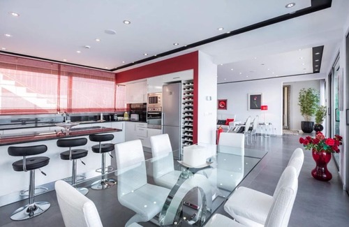 Paul do Mar House | Experience Villa São Lourenço: Rated 9.6 with Pool & Spa