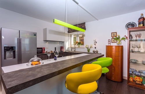 Mimice Villa | Villa S&A: Relaxing Escape with Private Heated Pool