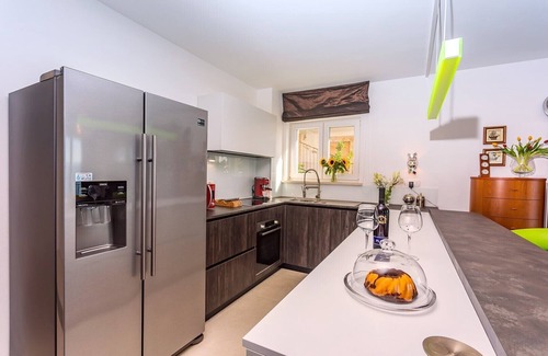 Mimice Villa | Villa S&A: Relaxing Escape with Private Heated Pool