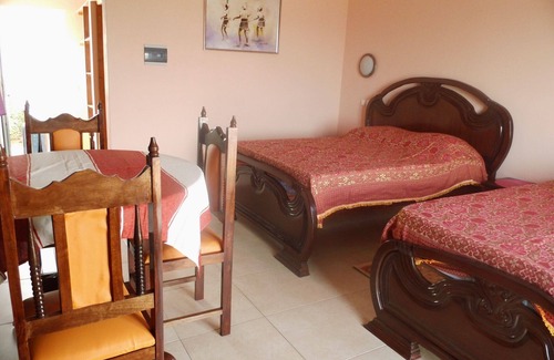 Pedra Badejo House | Cozy Villa São José: Delightful Bed and Breakfast Stay