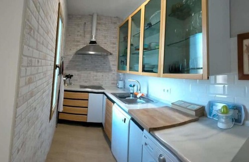 El Castillo de las Guardas House | Villa Saudade: Family-Friendly Retreat with Pool & Hot Tub
