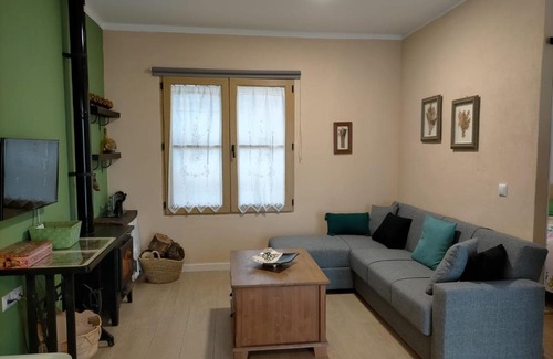 El Castillo de las Guardas House | Villa Saudade: Family-Friendly Retreat with Pool & Hot Tub