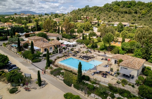 Saint-Maurice-dʼArdeche Villa | Villa Sémillon - private terrace and garden