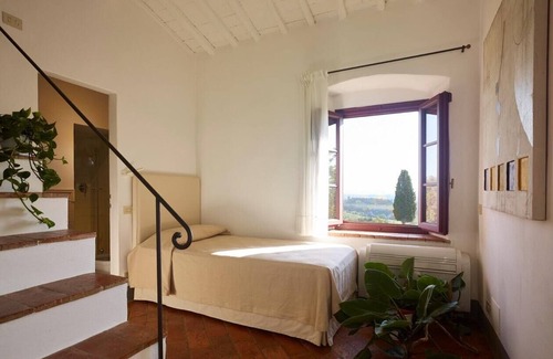 Tavarnelle Val di Pesa Villa | Relax in a Private Villa with Pool in Beautiful Tuscany