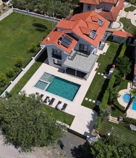 Dalyan City Center Villa | Experience Villa's Tomris: Oceanfront Bliss & 10/10 Reviews
