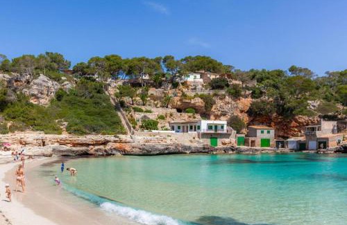Cala Llombards Ski Chalet | Relaxing Villa Sa Llimonera with Pool & Child-Friendly Perks