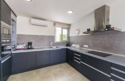 Sa Torre Villa | Villa Santa Catalina - Family Retreat with Pool & Spa