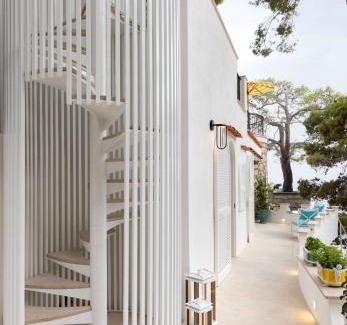 Capri Villa | Experience Villa Sabrina: 4-Star Stay for Families