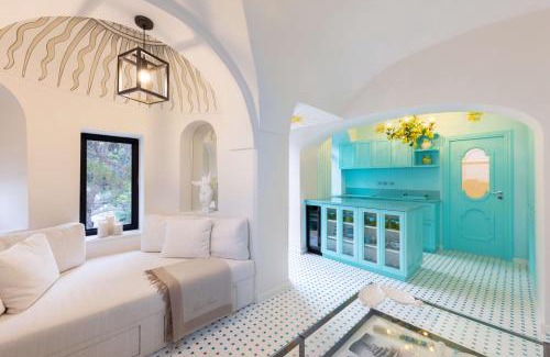 Capri Villa | Experience Villa Sabrina: 4-Star Stay for Families