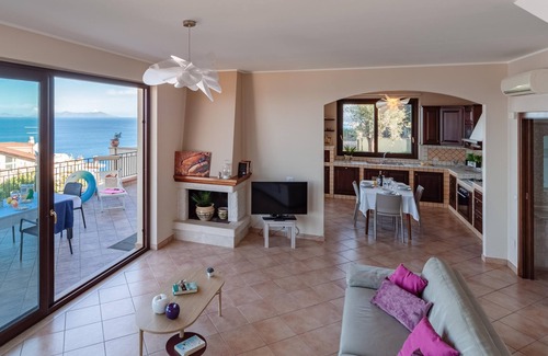 Capo d'Orlando Villa | Villa Sabrina - Scafa: Pet-Friendly Retreat with Ocean View