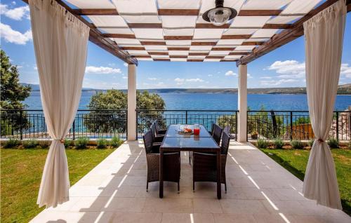 Municipality of Posedarje House | Relax at Villa Sadic: Family-Friendly with Pool Access