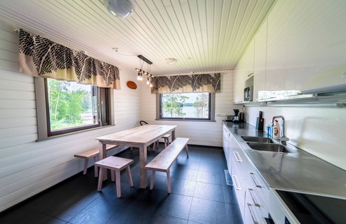 Mikkeli Villa | Villa Saimaansini - Luxurious stay by Lake Saimaa, Finland with whirlpool, sauna