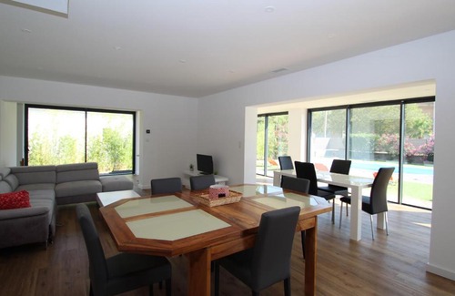 Saint-Andre Villa | Villa Saint-André: Ideal for Families with 8 Guests