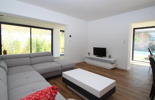 Saint-Andre Villa | Villa Saint-André: Ideal for Families with 8 Guests