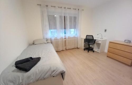 Amneville House | Cozy Villa Sainte-Rose: Family-Friendly Stay Near Cité des Loisirs