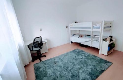 Amneville House | Cozy Villa Sainte-Rose: Family-Friendly Stay Near Cité des Loisirs