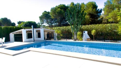 Media Luna Villa | Explore Villa Sal y Mar - Jávea with Oceanfront Bliss