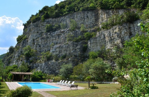 San Severino Marche Villa | Villa Salimbeni: 10/10 Rated with Panoramic Views & Pool