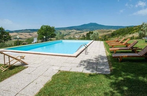 Radicofani Villa | Villa Salvatore - 12 Guests
