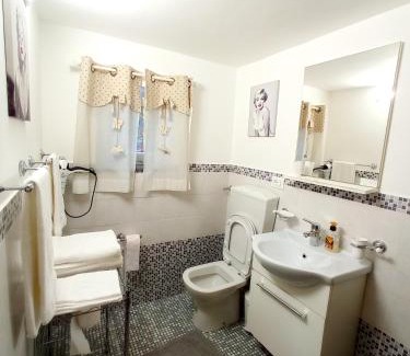 Capaci House | Villa Salvatore: Relax with Spa, Breakfast & Hot Tub