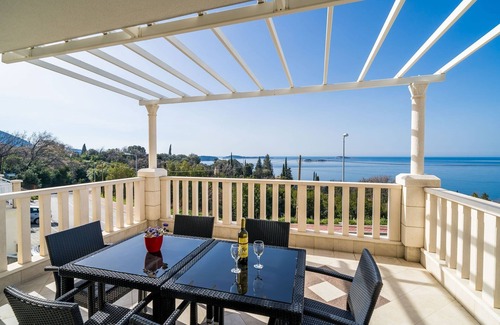 Plat Apartment | Villa Samba - Two-Bedroom Apartment with Terrace and Sea View - A4+1