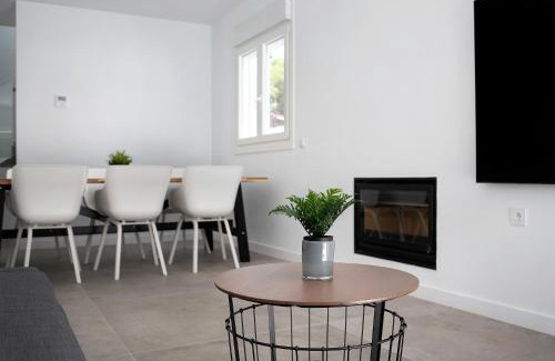 Los Gallos-Cerromolino House | Villa Santa Clara 21a: Pet-Friendly Retreat, Rated 10/10