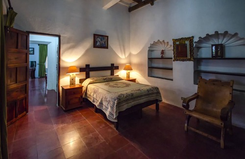 Taxco House | Relax at Villa San Francisco Hotel: Pool, Spa & Breakfast