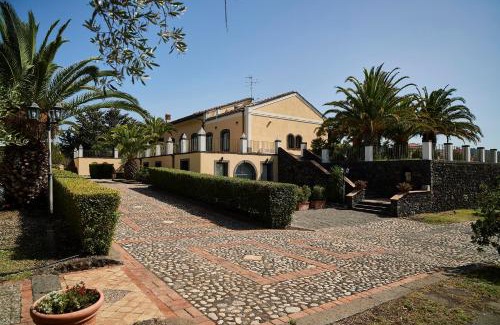 Piedimonte Etneo Villa | Discover Villa San Gerardo: Oceanfront Haven with Pool