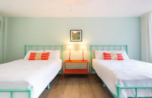 Alajuela Hotel | Inviting Villa San Ignacio: Oceanfront & Pet Friendly Retreat