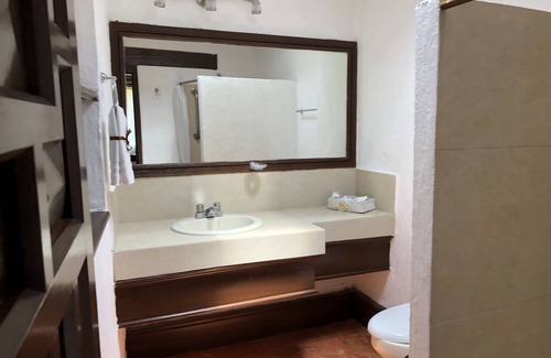Vista Bella Hotel | Inviting Villa San Jose Hotel and Suites with Pool & Spa