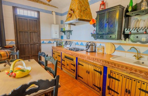 Monturque Villa | Villa San Luis Moriles: Poolside Relaxation & Family-Friendly