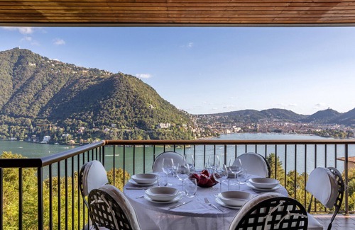 Como Villa | Villa San Pietro-Lake Views/AC/Parking/Jacuzzi/Gym