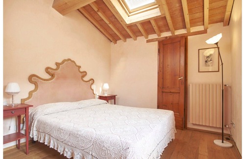 Pistoia House | Discover Villa San Simone - La Torre Apartment with Breakfast