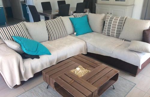 Sanguinet House | Villa Sanguinet: Family-Friendly Retreat near Arcachon Bay