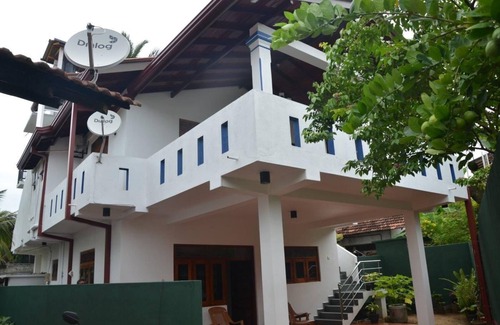 Thiranagama Villa | Family-Friendly Villa Sanjula: Enjoy Breakfast in Hikkaduwa