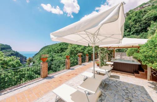 Scala Apartment | Elegant Villa Sant'Alfonso with Oceanfront Pool & Hot Tub