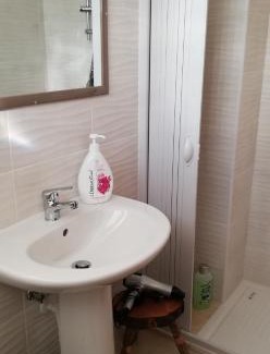 Sala Consilina Apartment | Pet-Friendly Villa Santa Elena B&B with Hot Tub Retreat