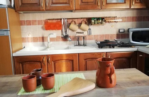 Sala Consilina Bed & Breakfast | Villa Santa Elena: Family-Friendly Stay with Breakfast & Hot Tub
