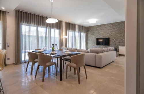Cambrils Villa | Villa Santander: 4-Star Ocean View Retreat with Pool